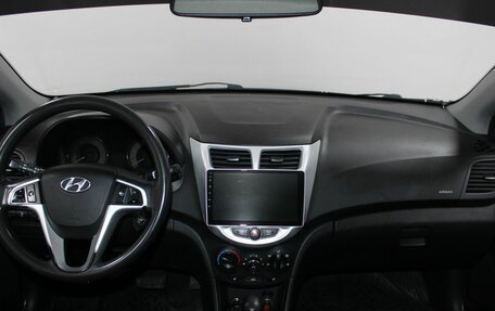 Hyundai Solaris II рестайлинг, 2011 год, 859 900 рублей, 10 фотография