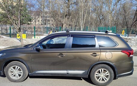 Mitsubishi Outlander III рестайлинг 3, 2018 год, 2 250 000 рублей, 8 фотография