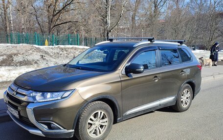 Mitsubishi Outlander III рестайлинг 3, 2018 год, 2 250 000 рублей, 9 фотография