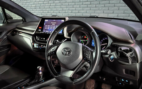 Toyota C-HR I рестайлинг, 2018 год, 2 370 000 рублей, 12 фотография