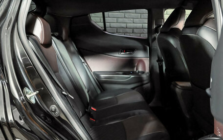 Toyota C-HR I рестайлинг, 2018 год, 2 370 000 рублей, 20 фотография