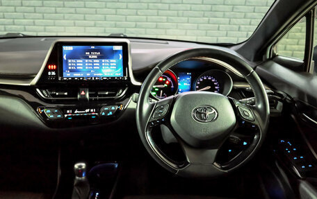 Toyota C-HR I рестайлинг, 2018 год, 2 370 000 рублей, 18 фотография