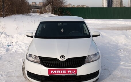 Skoda Rapid I, 2017 год, 1 080 000 рублей, 2 фотография