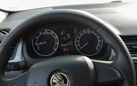 Skoda Rapid I, 2017 год, 1 080 000 рублей, 11 фотография