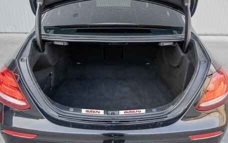 Mercedes-Benz E-Класс, 2017 год, 2 500 000 рублей, 20 фотография