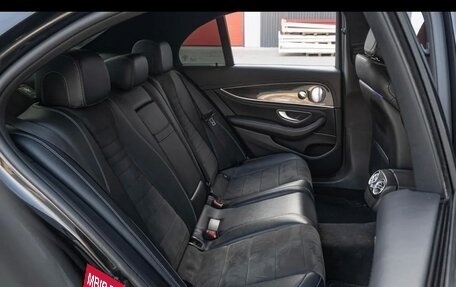 Mercedes-Benz E-Класс, 2017 год, 2 500 000 рублей, 7 фотография