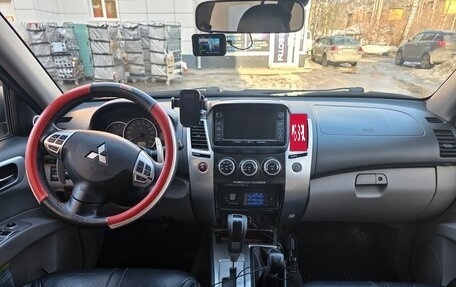 Mitsubishi Pajero Sport II рестайлинг, 2013 год, 1 850 000 рублей, 5 фотография