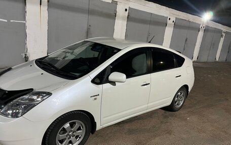 Toyota Prius, 2008 год, 990 000 рублей, 4 фотография