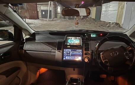 Toyota Prius, 2008 год, 990 000 рублей, 8 фотография