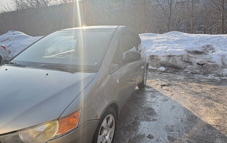 Mitsubishi Colt VI рестайлинг, 2009 год, 320 000 рублей, 2 фотография