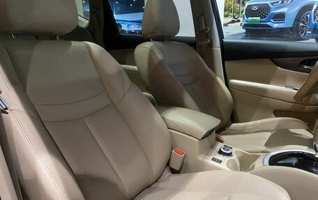 Nissan X-Trail, 2015 год, 2 070 000 рублей, 15 фотография