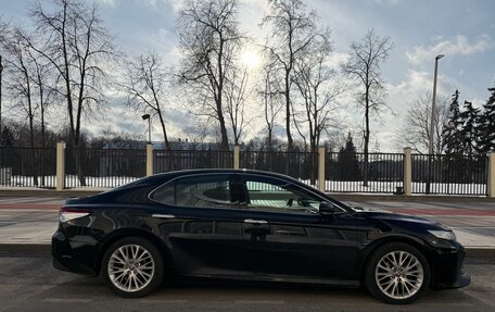 Toyota Camry, 2020 год, 3 160 000 рублей, 4 фотография