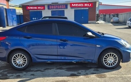 Hyundai Solaris II рестайлинг, 2011 год, 500 000 рублей, 7 фотография