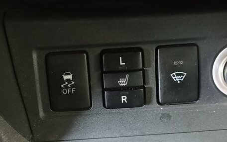 Toyota RAV4, 2011 год, 1 499 000 рублей, 14 фотография