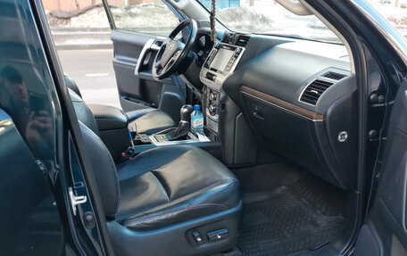 Toyota Land Cruiser Prado 150 рестайлинг 2, 2020 год, 6 000 000 рублей, 7 фотография