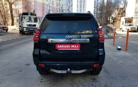 Toyota Land Cruiser Prado 150 рестайлинг 2, 2020 год, 6 000 000 рублей, 6 фотография