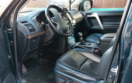 Toyota Land Cruiser Prado 150 рестайлинг 2, 2020 год, 6 000 000 рублей, 8 фотография