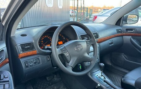 Toyota Avensis III рестайлинг, 2006 год, 695 000 рублей, 4 фотография