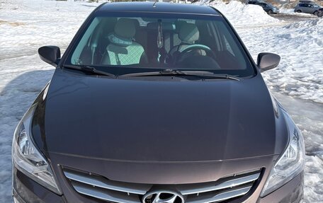 Hyundai Solaris II рестайлинг, 2016 год, 1 030 000 рублей, 1 фотография