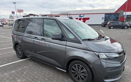 Volkswagen Multivan, 2022 год, 5 100 000 рублей, 1 фотография