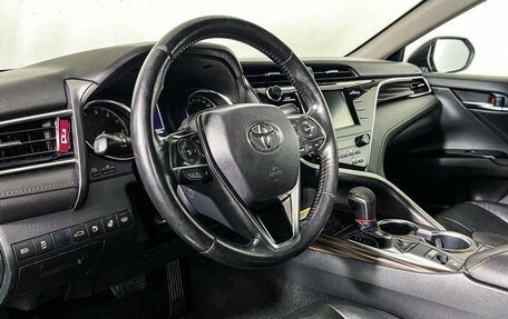 Toyota Camry, 2018 год, 2 577 000 рублей, 13 фотография
