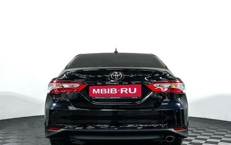 Toyota Camry, 2018 год, 2 577 000 рублей, 6 фотография