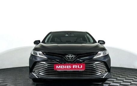 Toyota Camry, 2018 год, 2 577 000 рублей, 2 фотография