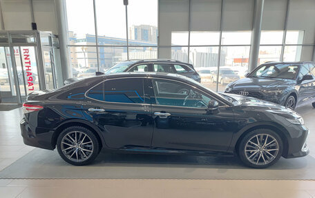 Toyota Camry, 2023 год, 3 499 000 рублей, 8 фотография