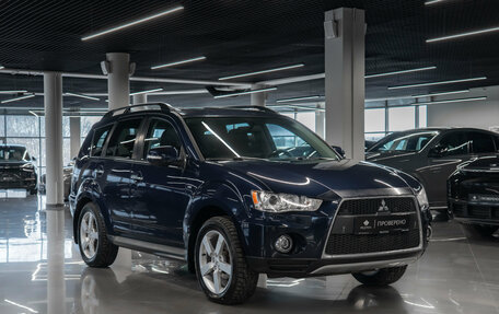 Mitsubishi Outlander III рестайлинг 3, 2011 год, 1 630 000 рублей, 2 фотография