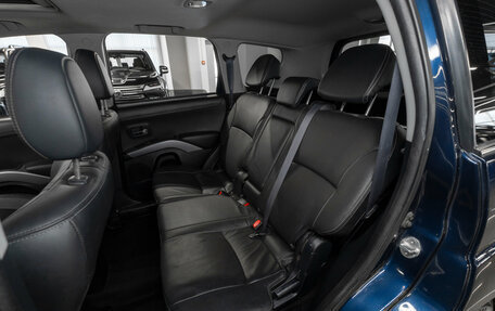 Mitsubishi Outlander III рестайлинг 3, 2011 год, 1 630 000 рублей, 13 фотография