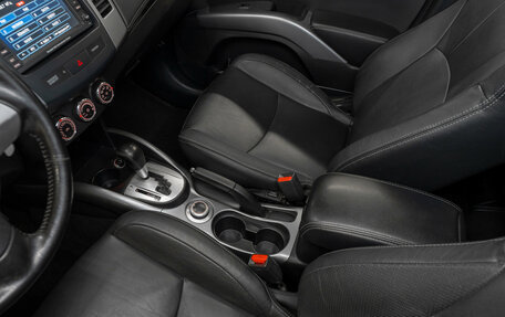 Mitsubishi Outlander III рестайлинг 3, 2011 год, 1 630 000 рублей, 16 фотография