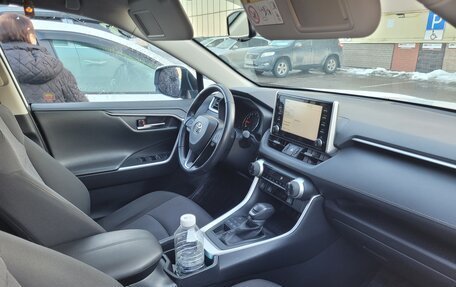 Toyota RAV4, 2021 год, 3 400 000 рублей, 6 фотография