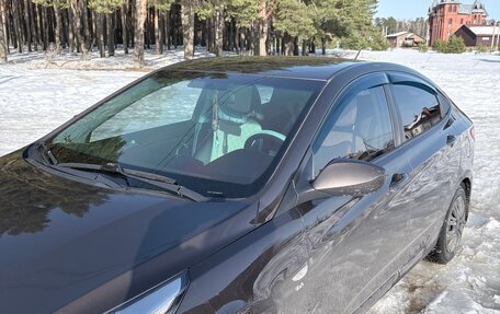 Hyundai Solaris II рестайлинг, 2016 год, 1 030 000 рублей, 3 фотография