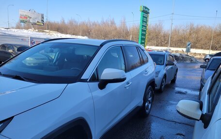 Toyota RAV4, 2021 год, 3 400 000 рублей, 8 фотография