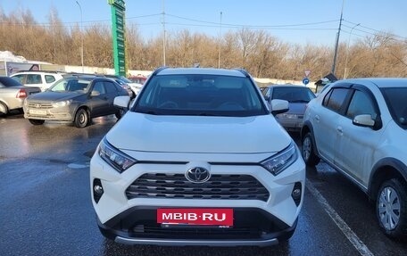 Toyota RAV4, 2021 год, 3 400 000 рублей, 3 фотография