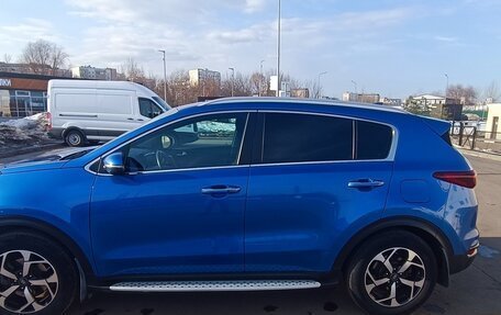 KIA Sportage IV рестайлинг, 2020 год, 2 400 000 рублей, 4 фотография