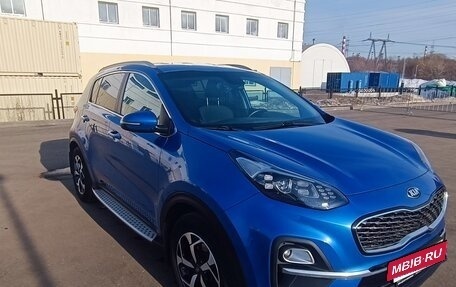 KIA Sportage IV рестайлинг, 2020 год, 2 400 000 рублей, 2 фотография