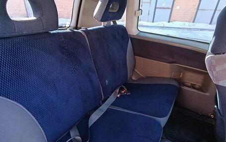 Mitsubishi Space Runner II, 2000 год, 220 000 рублей, 7 фотография