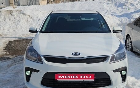 KIA Rio IV, 2017 год, 850 000 рублей, 2 фотография