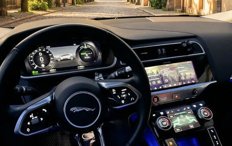 Jaguar I-Pace I, 2019 год, 3 850 000 рублей, 15 фотография