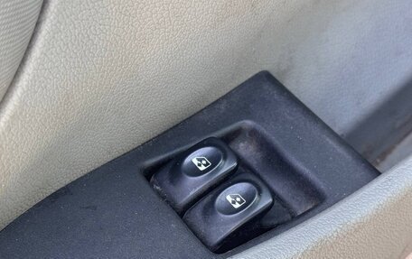 Renault Kangoo II рестайлинг, 2008 год, 370 000 рублей, 18 фотография