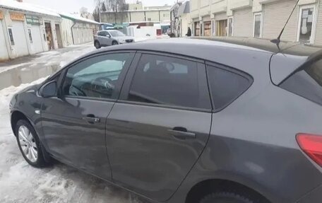 Opel Astra J, 2011 год, 750 000 рублей, 4 фотография