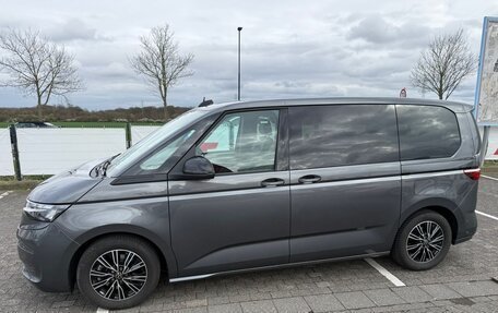 Volkswagen Multivan, 2022 год, 5 100 000 рублей, 2 фотография