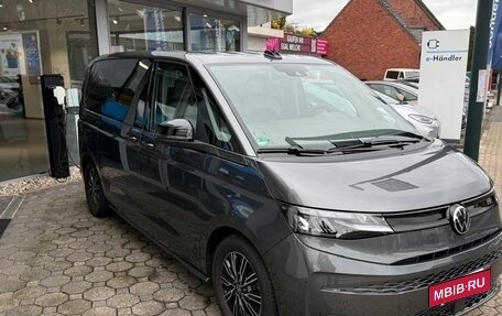 Volkswagen Multivan, 2022 год, 5 100 000 рублей, 12 фотография