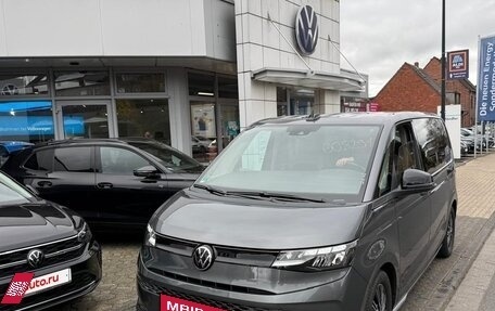Volkswagen Multivan, 2022 год, 5 100 000 рублей, 11 фотография