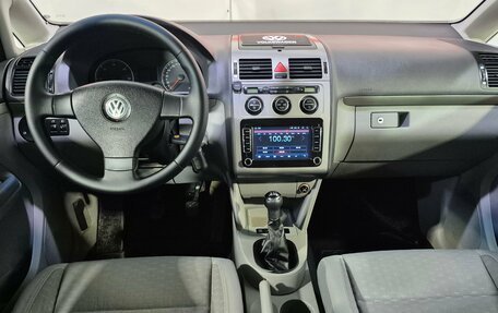 Volkswagen Touran III, 2008 год, 750 000 рублей, 10 фотография