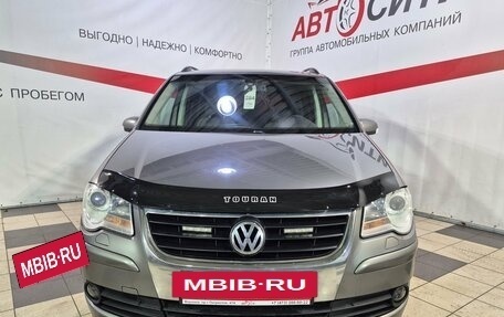 Volkswagen Touran III, 2008 год, 750 000 рублей, 2 фотография