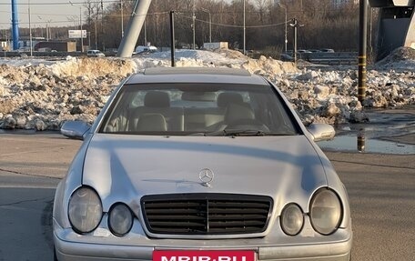 Mercedes-Benz CLK-Класс, 2001 год, 370 000 рублей, 2 фотография