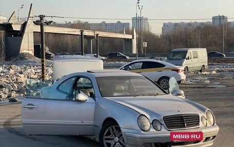 Mercedes-Benz CLK-Класс, 2001 год, 370 000 рублей, 3 фотография