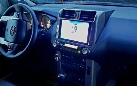 Toyota Land Cruiser Prado 150 рестайлинг 2, 2010 год, 2 390 000 рублей, 3 фотография